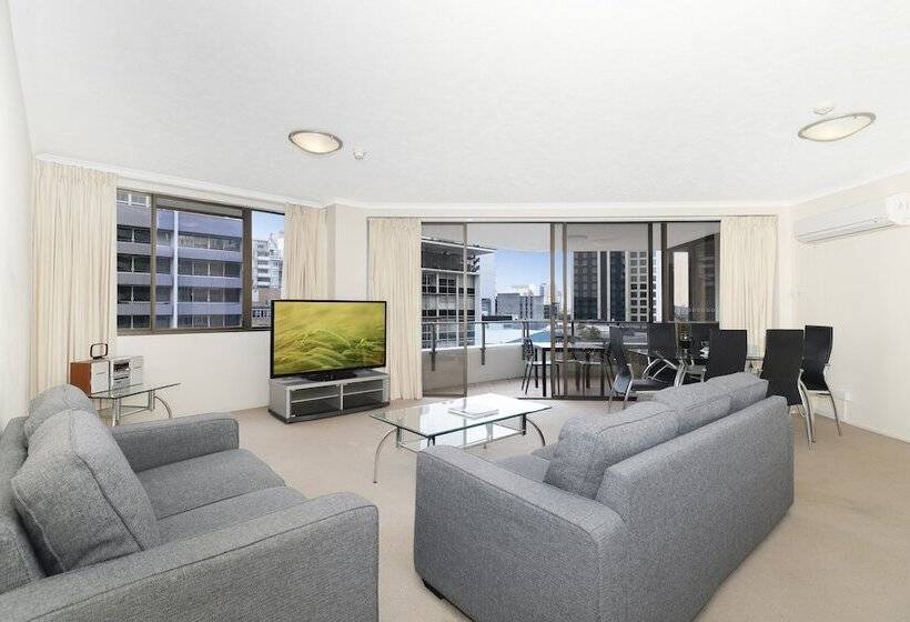 شقة غرفة واحدة, The Astor Apartments