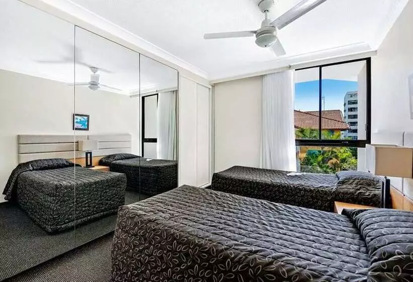 2 Bedroom Apartment Pool View, Ultiqa Beach Haven On Broadbeach