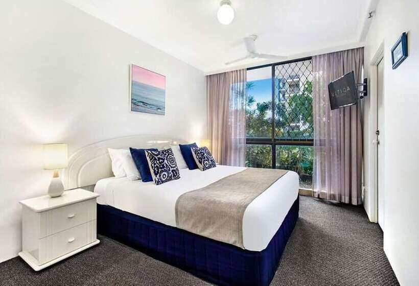 Апартаменты 2 спальни Вид на Бассейн, Ultiqa Beach Haven On Broadbeach