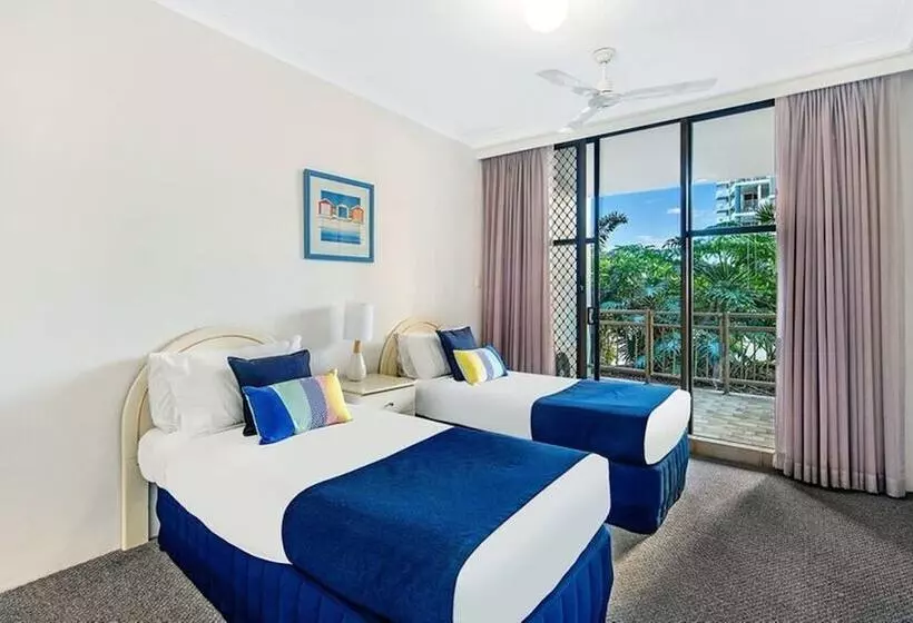 2 Bedroom Apartment Pool View, Ultiqa Beach Haven On Broadbeach