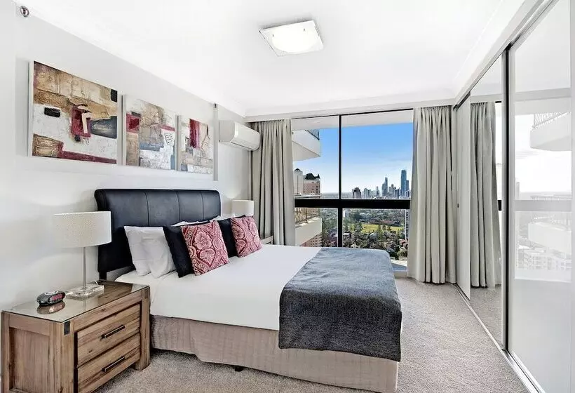 1 Bedroom Penthouse Apartment, Ultiqa Beach Haven On Broadbeach
