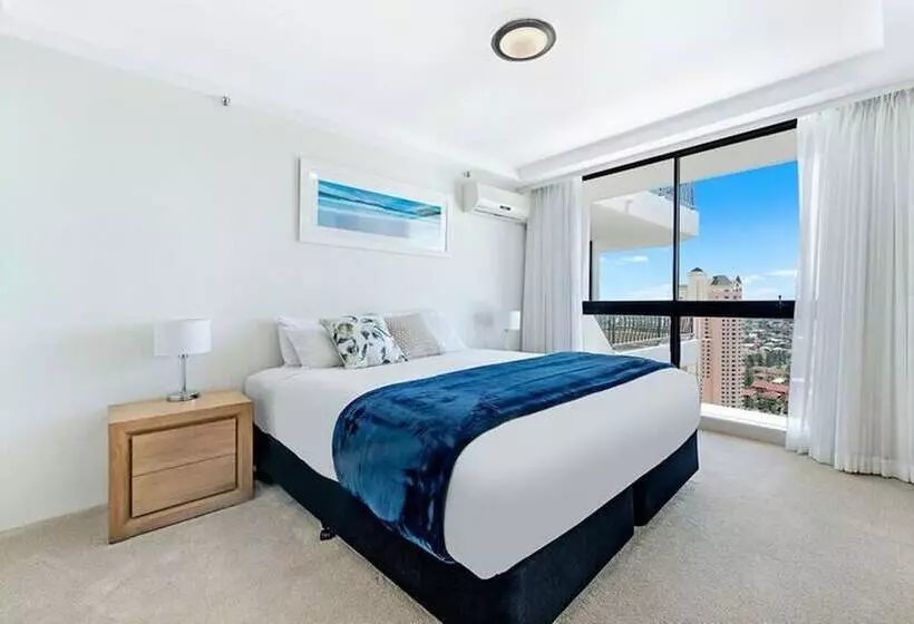 1 Bedroom Penthouse Apartment, Ultiqa Beach Haven On Broadbeach