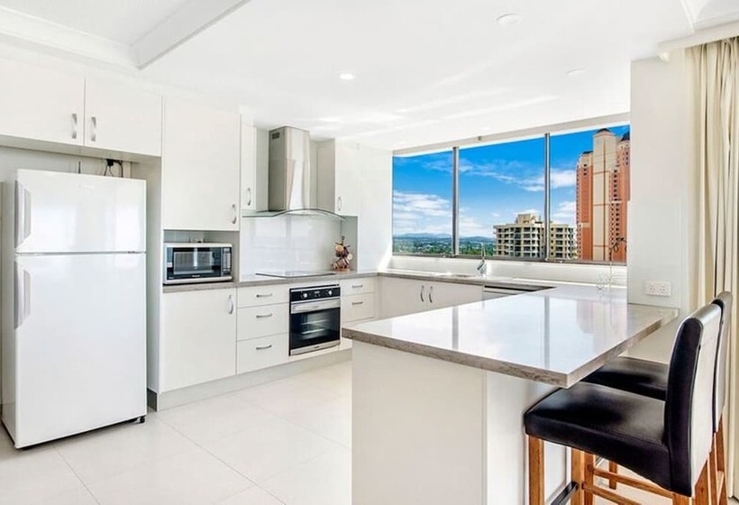 Superior 2-bedroom flat with sea view, Ultiqa Beach Haven On Broadbeach