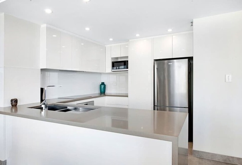 Superior 2-bedroom flat with sea view, Ultiqa Beach Haven On Broadbeach