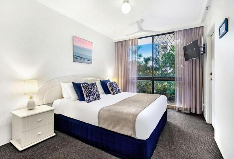 Апартаменты 2 спальни Вид на Бассейн, Ultiqa Beach Haven On Broadbeach