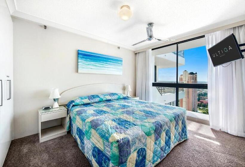 Superior 2-bedroom flat with sea view, Ultiqa Beach Haven On Broadbeach