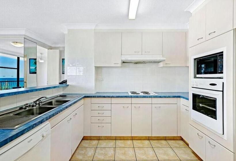 Superior 2-bedroom flat with sea view, Ultiqa Beach Haven On Broadbeach