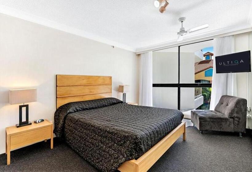 Апартаменты 2 спальни Вид на Бассейн, Ultiqa Beach Haven On Broadbeach