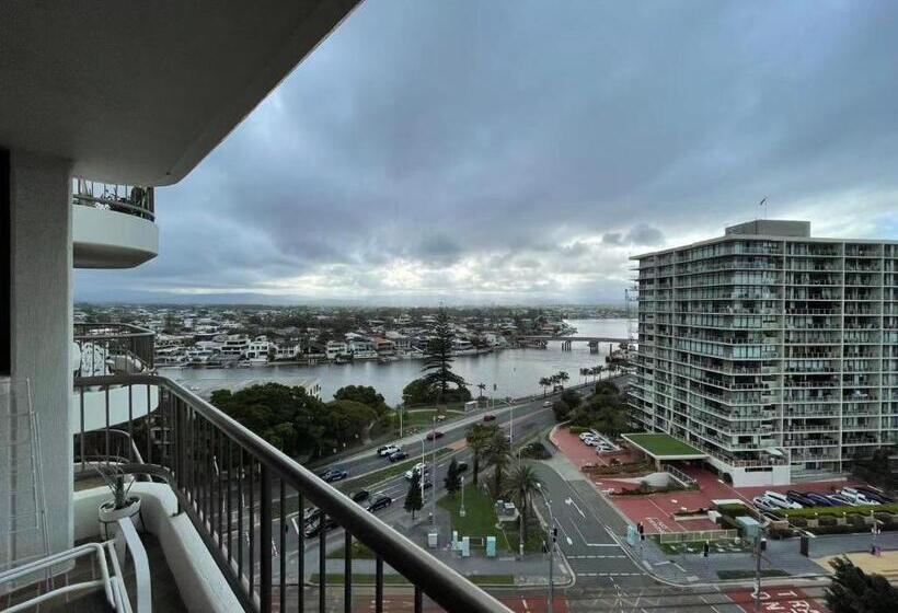 Апартаменты 2 Спальни Вид на Море, Alexander Holiday Apartments