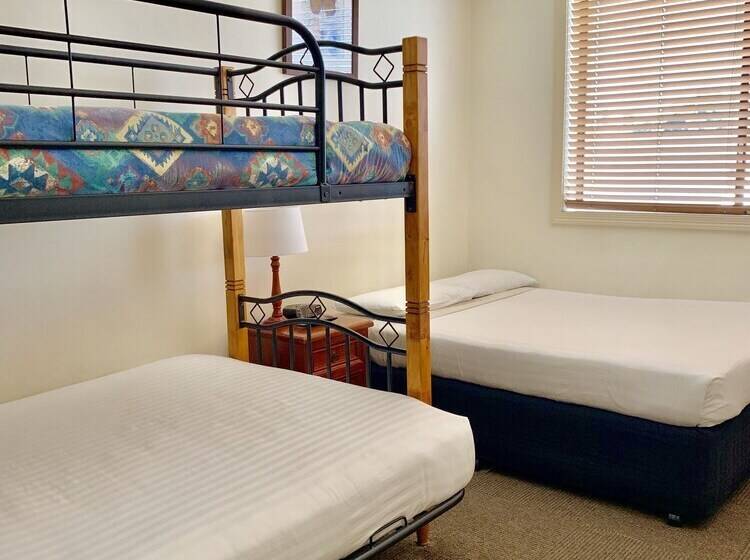 اتاق خانوادگی, Bed&Breakfast Ashfield Manor