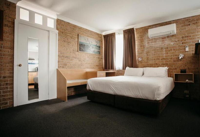 חדר משפחתי, Colonial Motel Richmond