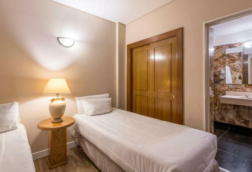 اتاق استاندارد چهار تخته, Exe Hotel Colón