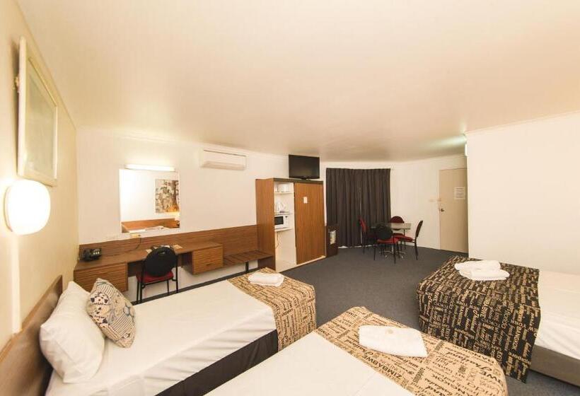 디럭스 패밀리 룸, Hampton Villa Motel