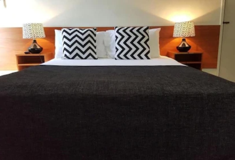 اتاق استاندارد, Hampton Villa Motel