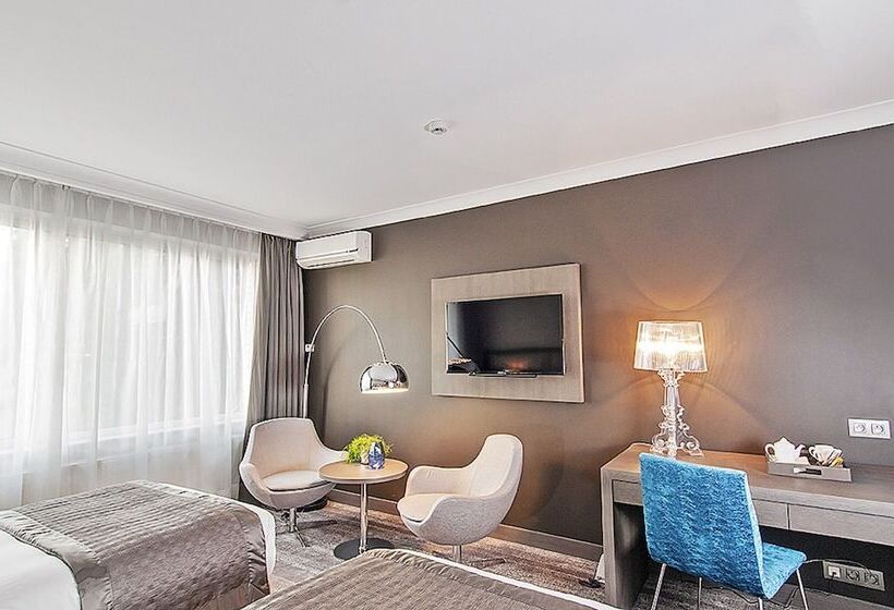 اتاق استاندارد, Agenda Louise