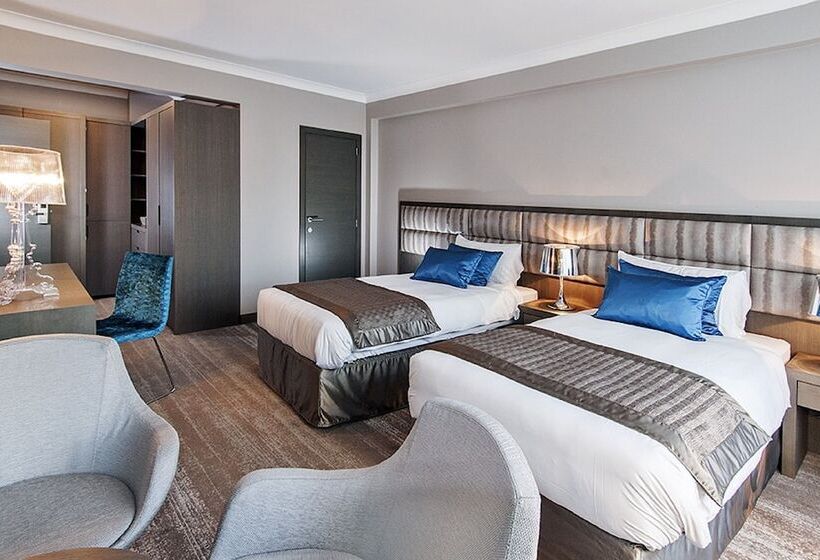 اتاق استاندارد, Agenda Louise