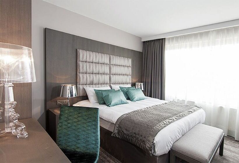 سوییت جونیور, Agenda Louise