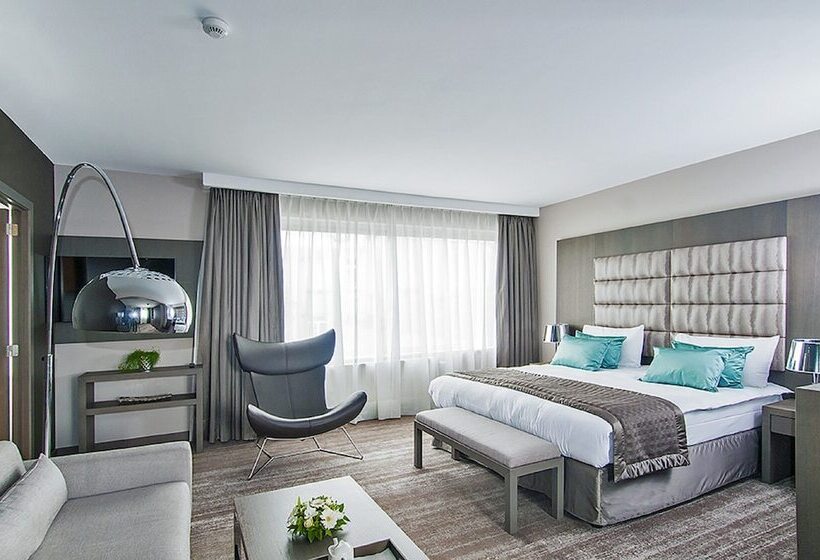 سوییت جونیور, Agenda Louise