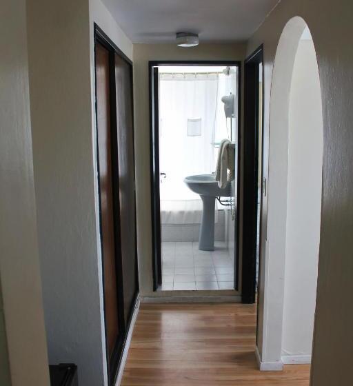 غرفة عائلية, Aguada