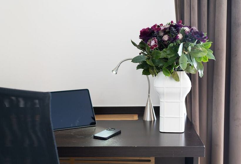 주니어 스위트, Chambord