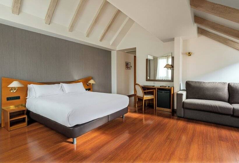 اتاق خانوادگی, De L'isard