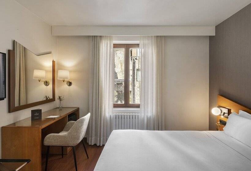 اتاق استاندارد, De L'isard