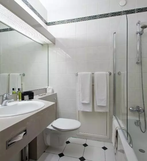 اتاق استاندارد سه نفره, Globales Post Hotel & Wellness