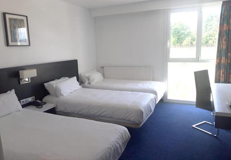 חדר סטנדרט לשלושה, Globales Post Hotel & Wellness