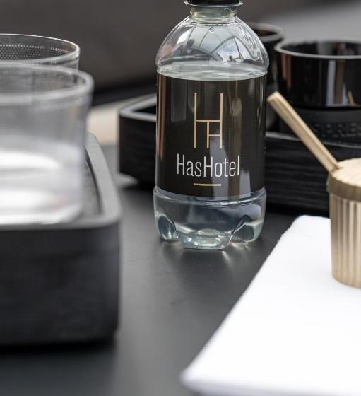 سوئیت پنت هاوس, Hassotel