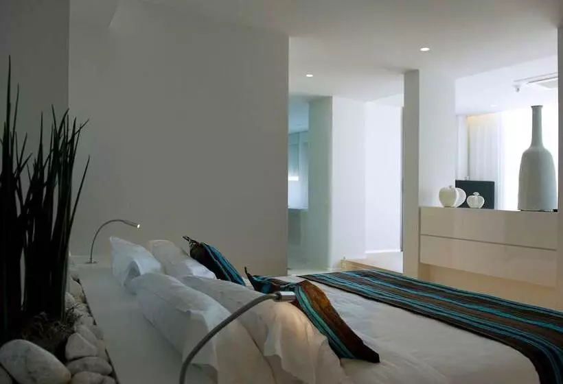 اتاق پنت هاوس, Hassotel