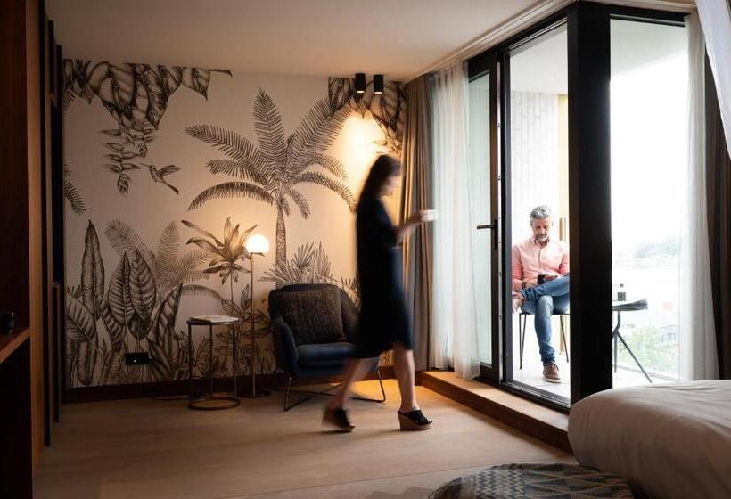 غرفة ديلوكس مزودة بشرفة, Hassotel