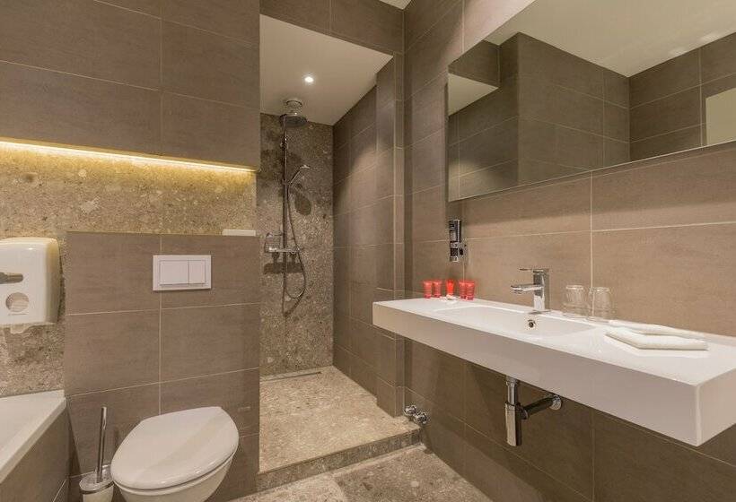 غرفة ديلوكس, Leonardo Hotel Antwerp The Plaza