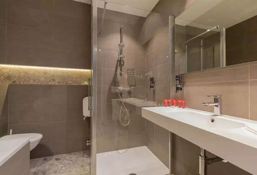 سوییت, Leonardo Hotel Antwerp The Plaza