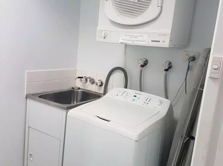 침실 2개 아파트, Mid City Motor Inn Singleton