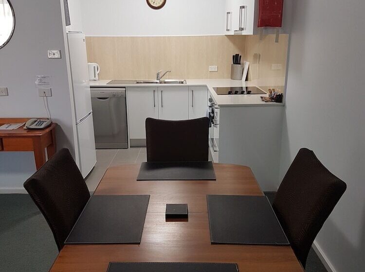 침실 2개 아파트, Mid City Motor Inn Singleton