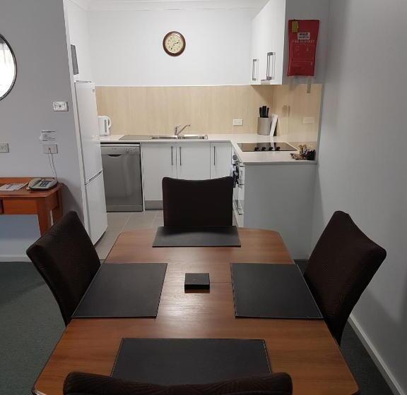 דירת שני חדרים, Mid City Motor Inn Singleton