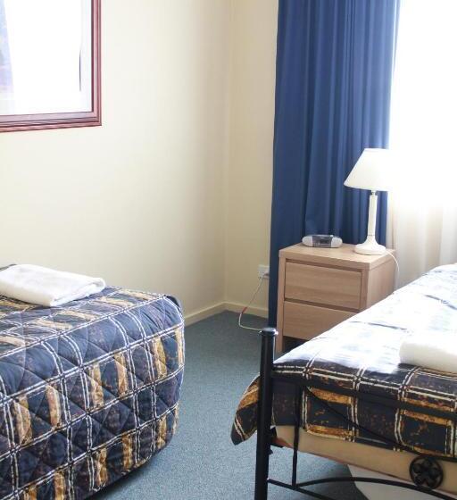 침실 3개 아파트, Mid City Motor Inn Singleton