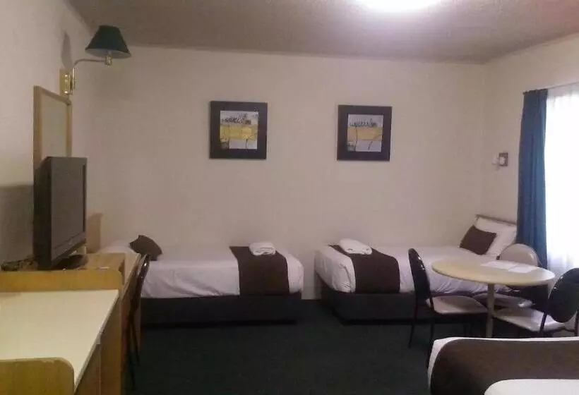 패밀리 룸, Mid City Motor Inn Singleton