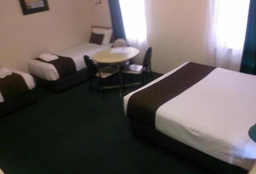 חדר משפחתי, Mid City Motor Inn Singleton