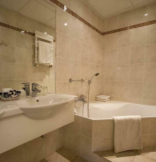 Номер Deluxe, Pacific