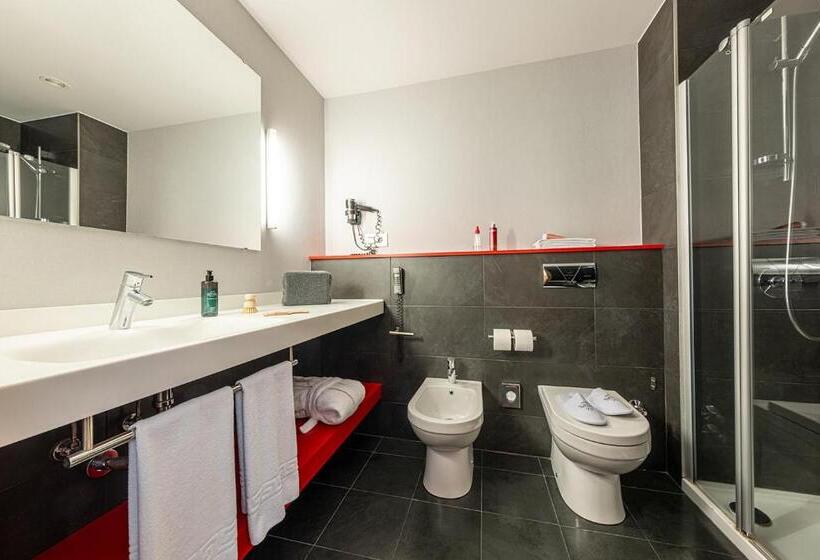 غرفة قياسية, Sporting