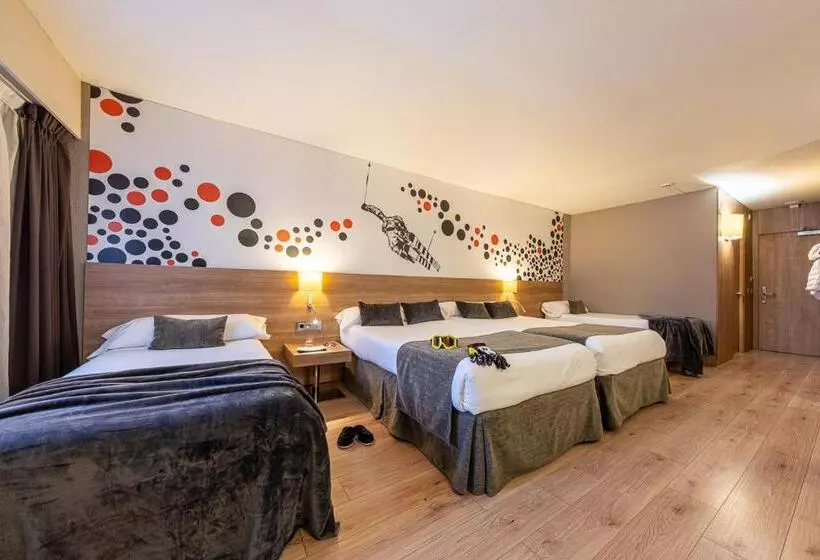 Chambre Quadruple Standard, Sporting