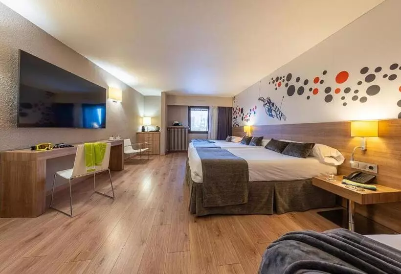 Chambre Quadruple Standard, Sporting