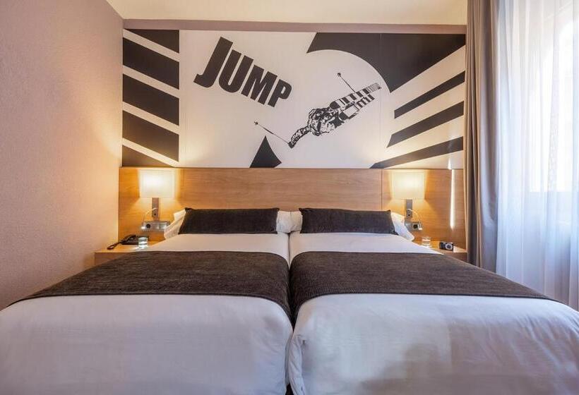 غرفة قياسية ثلاثية, Sporting