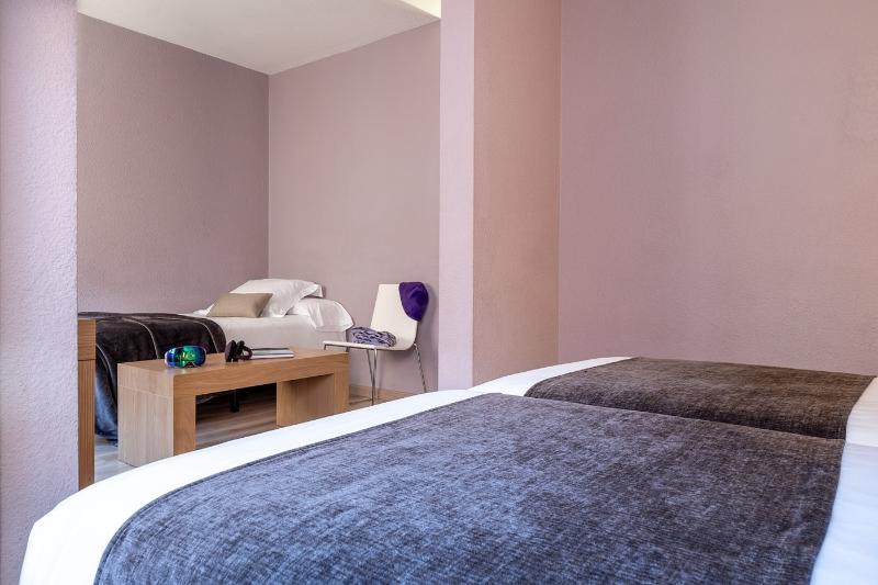 غرفة قياسية, Sporting