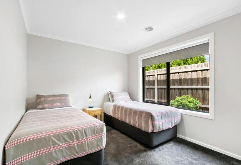 ویلای 3 خوابه, The Aspen & Apartments