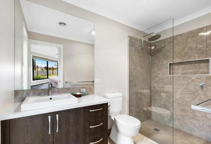 آپارتمان 2 خوابه, The Aspen & Apartments