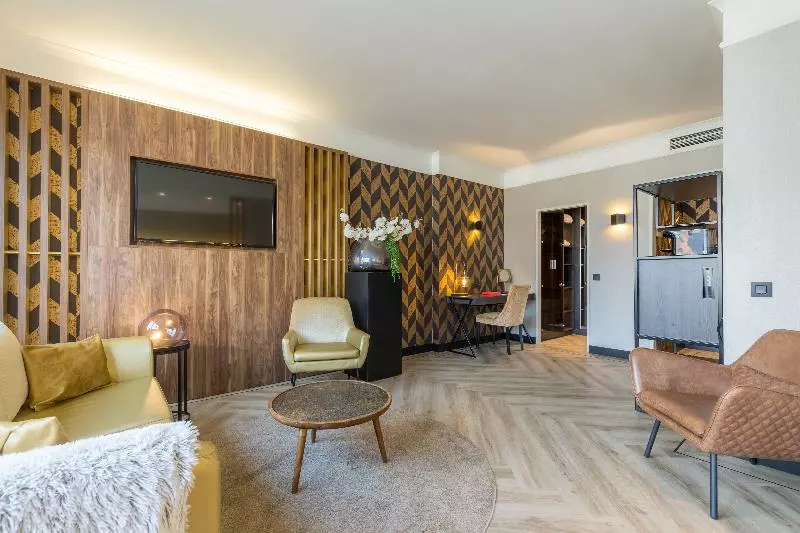 سوییت, Leonardo Hotel Antwerp The Plaza