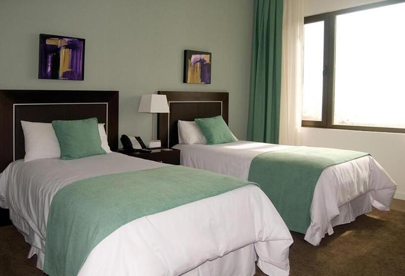 غرفة سوبيريور, Uthgra Sasso