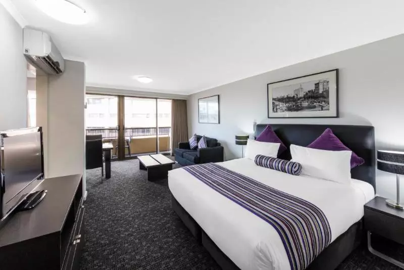 استودیو اجرایی, Oaks Sydney Hyde Park Suites